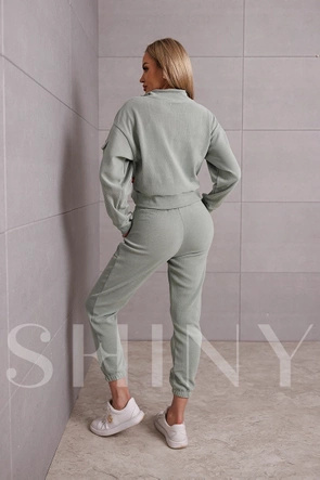 Miętowy komplet dresowy