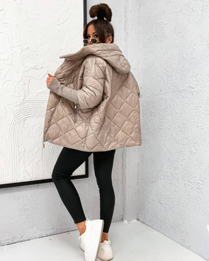 Pikowana ciemnobeżowa kurtka z kapturem i dzianinowymi rękawami