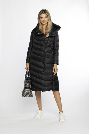 Czarna pikowana kurtka zimowa z kapturem