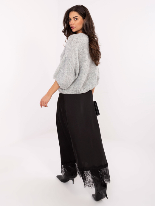 Elegancka czarna spódnica maxi z koronką