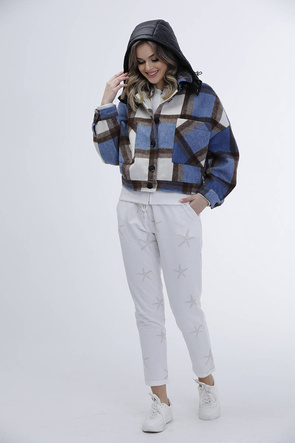 Krótka koszulowa kurtka w kratę w kolorze niebieskim