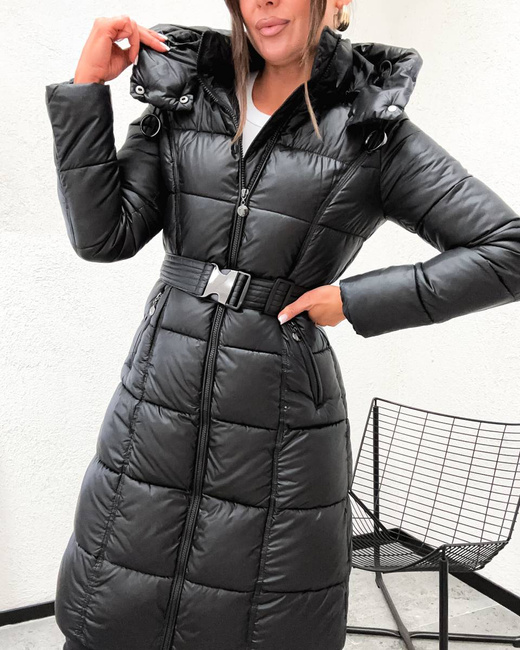 Taliowana zimowa kurtka z kapturem czarna