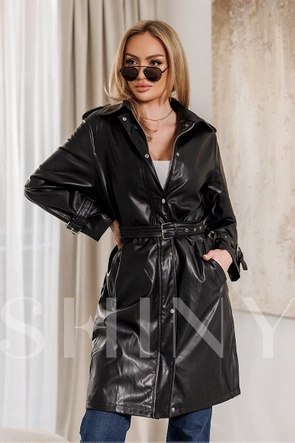 Trencz z ekoskóry z napami i paskiem czarny