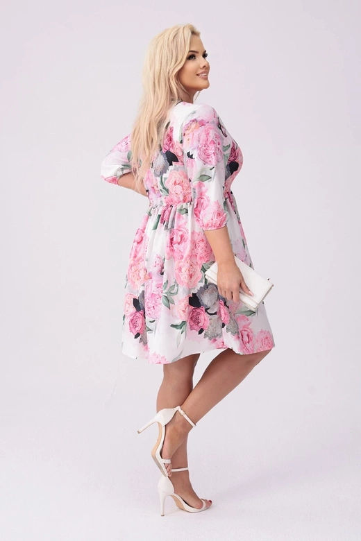 Sukienka plus size w kwiaty ecru