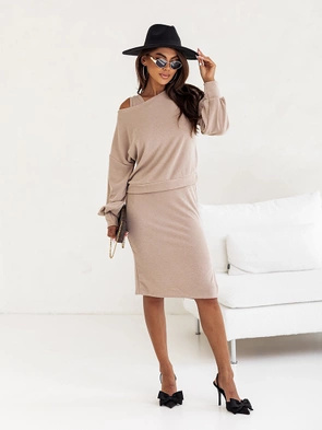 Dzianinowy beżowy zestaw bluzka + sukienka