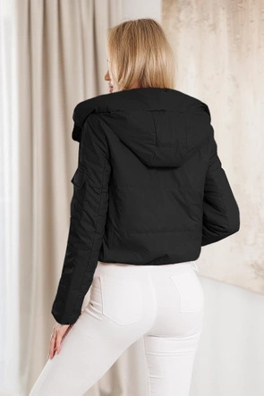 Czarna kurtka damska z kapturem