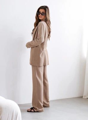 Elegancki komplet cappuccino marynarka + spodnie