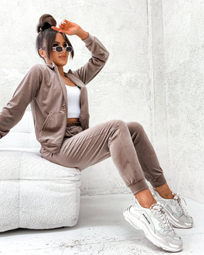 Welurowy komplet dresowy ze stójką cappuccino