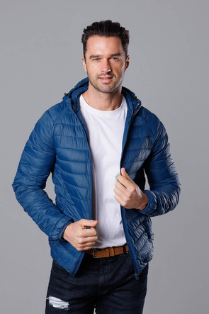 Ciemnoniebieska pikowana kurtka męska z kapturem