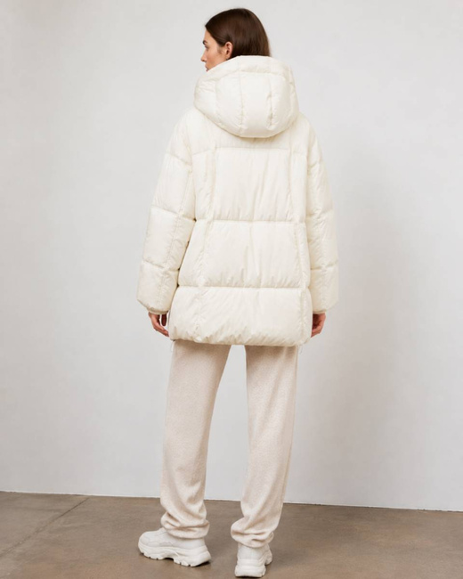 Puchowa kremowa kurtka damska oversize typu puffer
