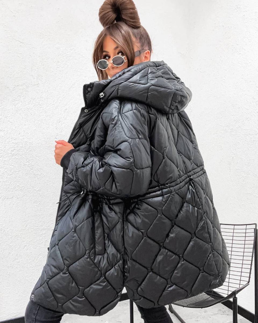 Luźna, pikowana kurtka z nieodpinanym kapturem czarna