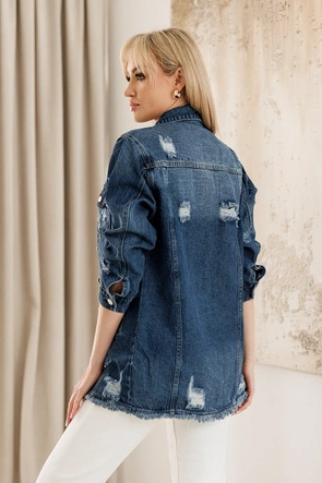 Kurtka dżinsowa z postrzępionym dołem