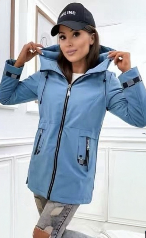 Lekko ocieplana niebieska damska kurtka z kapturem i ozdobnymi wstawkami