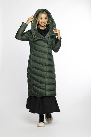 Zielona pikowana kurtka zimowa z kapturem