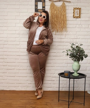 Zestaw plus size bluza + spodnie dresowe welur beżowy