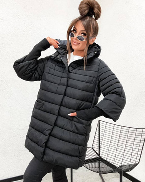 Pikowana czarna kurtka z długimi ściągaczami