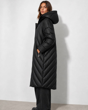 Pikowana czarna kurtka zimowa oversize