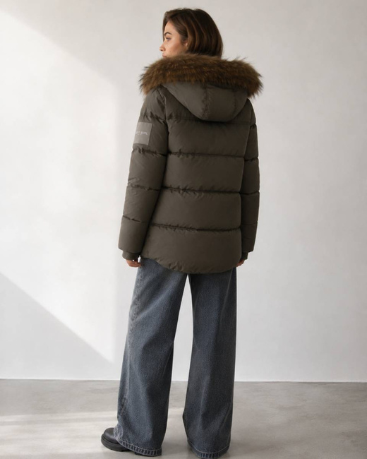 Krótka khaki kurtka zimowa typu puffer
