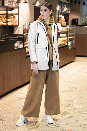 Błyszcząca perłowa kurtka wiatrówka