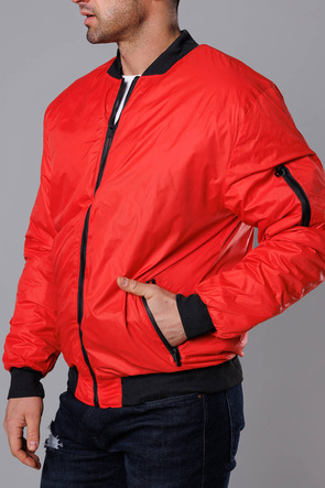 Czerwona męska kurtka typu bomber