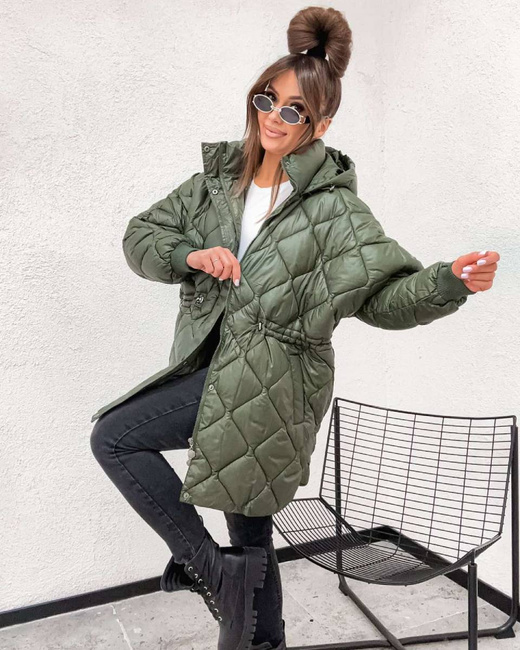 Luźna, pikowana kurtka z nieodpinanym kapturem khaki