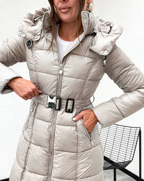 Taliowana zimowa kurtka z kapturem beż