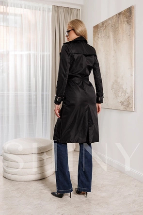 Czarny płaszcz damski z ozdobnymi rękawami