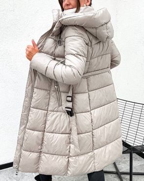 Taliowana zimowa kurtka z kapturem beż