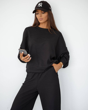 Dwuczęściowy czarny komplet typu wafel