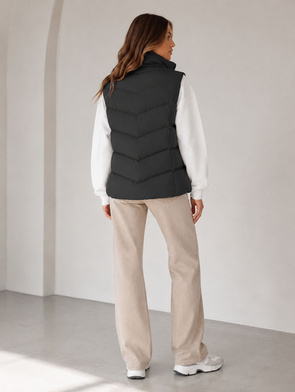 Pikowany bezrękawnik damski czarny