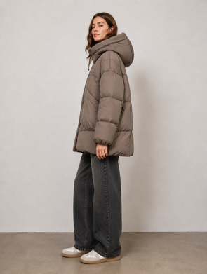 Puchowa beżowa kurtka damska oversize typu puffer