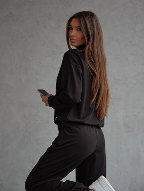 Czarny bawełniany dres damski