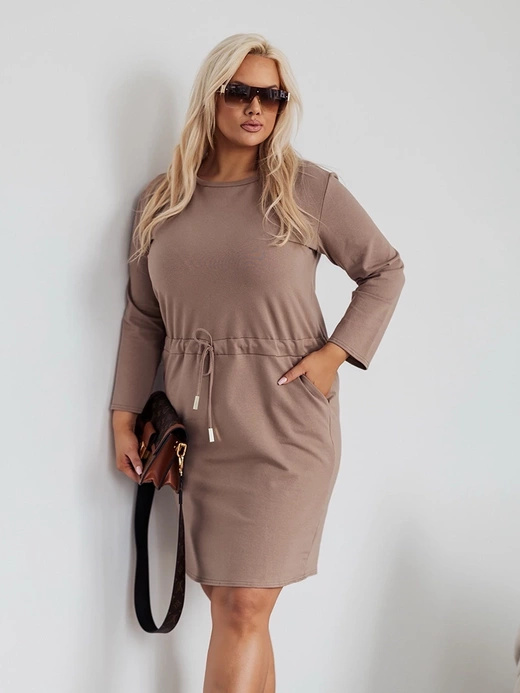 Bawełniana sukienka plus size z rękawem 3/4 cappuccino 