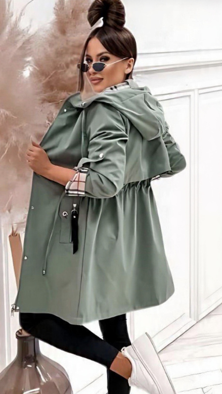 Wiosenna kurtka piaskowa do połowy uda