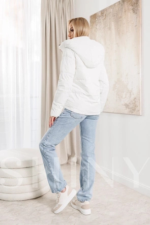 Przejściowa kurtka ecru z ozdobną kratką