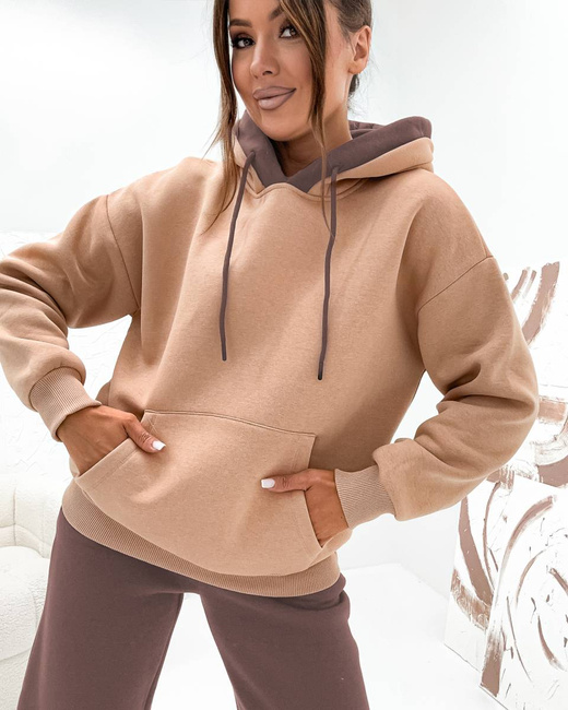 Komfortowy zestaw dresowy – bluza kangurka i spodnie ze ściągaczami czekolada