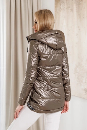 Pikowana kakaowa kurtka damska z asymetrycznym dołem