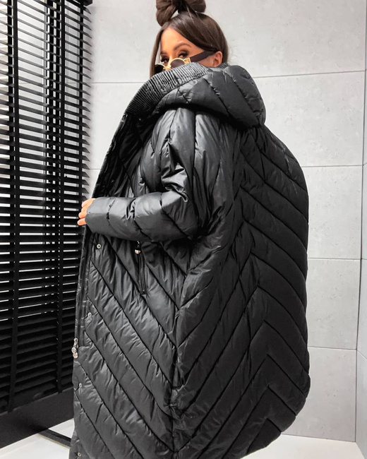 Pikowana czarna kurtka zimowa oversize