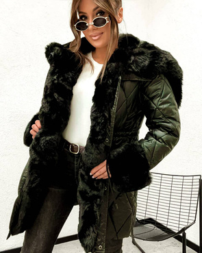 Pikowana kurtka zimowa khaki z futrzanym wykończeniem