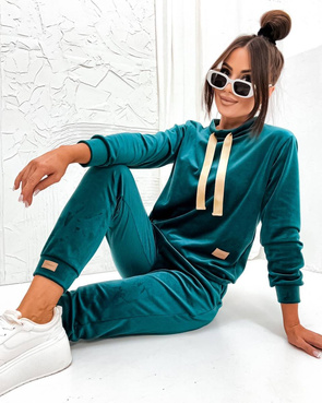 Welurowa butekowo-zielona bluza ze spodniami