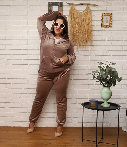 Zestaw plus size bluza + spodnie dresowe welur beżowy 