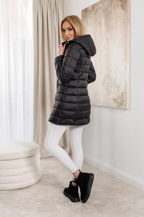 Czarna pikowana kurtka z kapturem