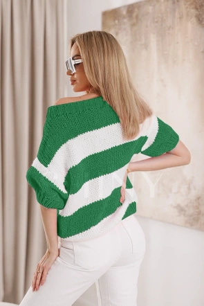 Sweter w biało-zielone paski