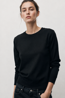 Luźna czarna bluza sportowa damska wkładana przez głowę