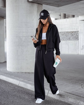 Komfortowy czarny komplet damski bluza + szerokie spodnie