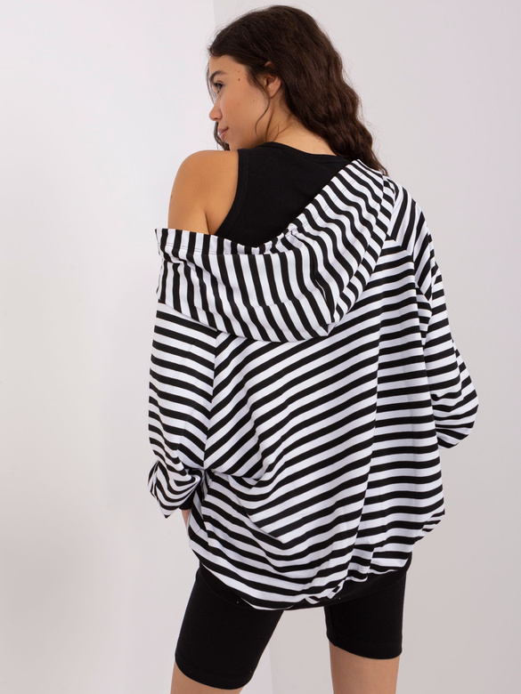 Trzyczęściowy czarno-biały komplet sportowy damski – bluza oversize, top i legginsy w prążki