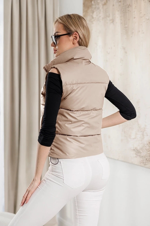 Matowa krótka kamizelka jasny beż