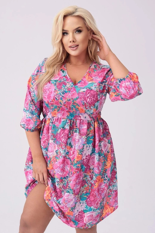 Sukienka plus size w kwiaty fuksja