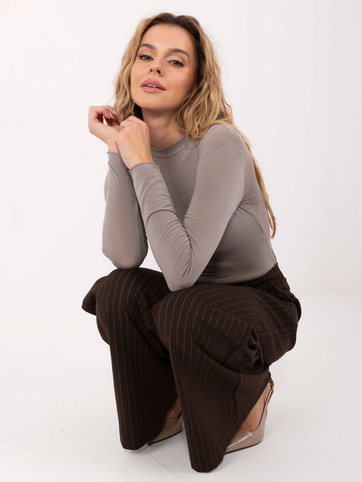 Kaszmirowy ciemny beżowy longsleeve pod szyję