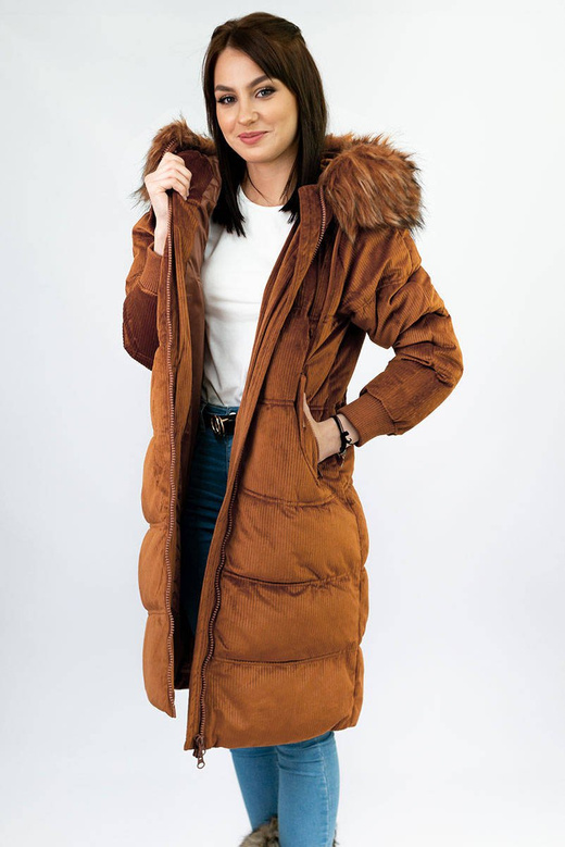 Zimowa sztruksowa kurtka damska z kapturem karmelowa (7763)